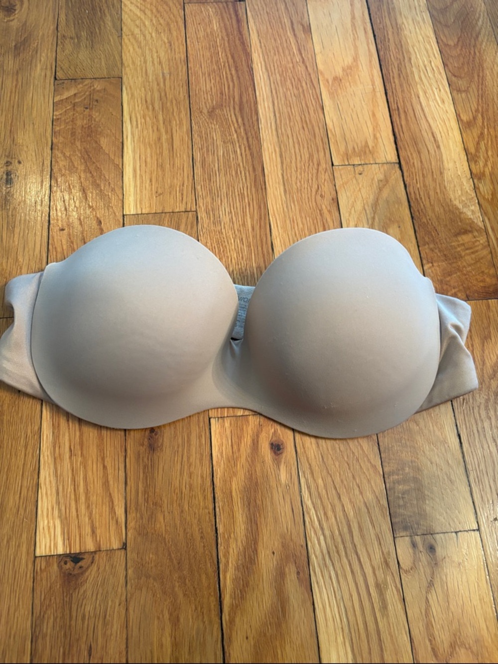 Warner's Strapless Bandeau Bra in Light Nude (1)